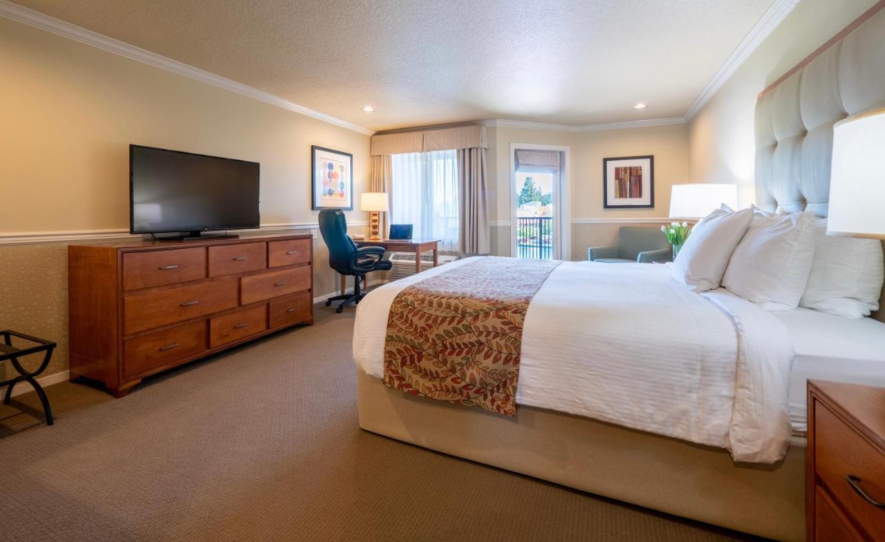 Century Hotel Tualatin