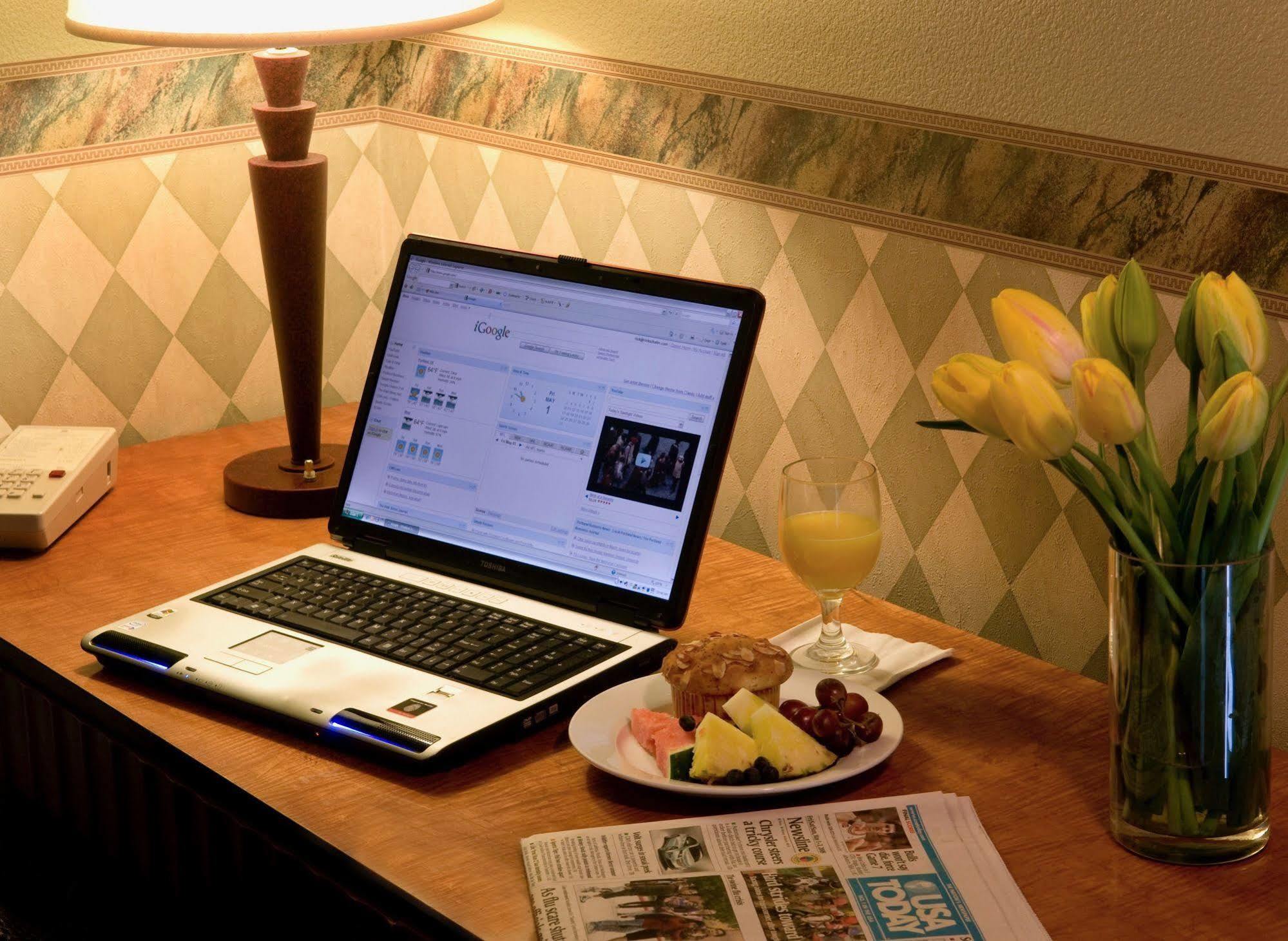 Century Hotel Tualatin